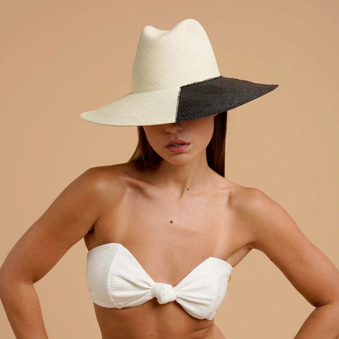 Cassis Natural & Black Hat - Large