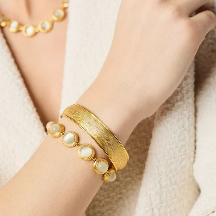 Cobblestone Hinge Bangle, Gold
