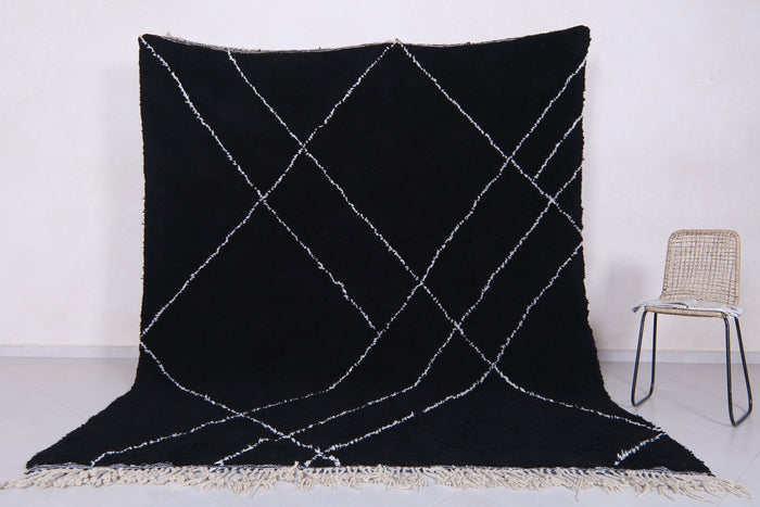 Custom Moroccan black wool rug – Beni ourain style with white lines